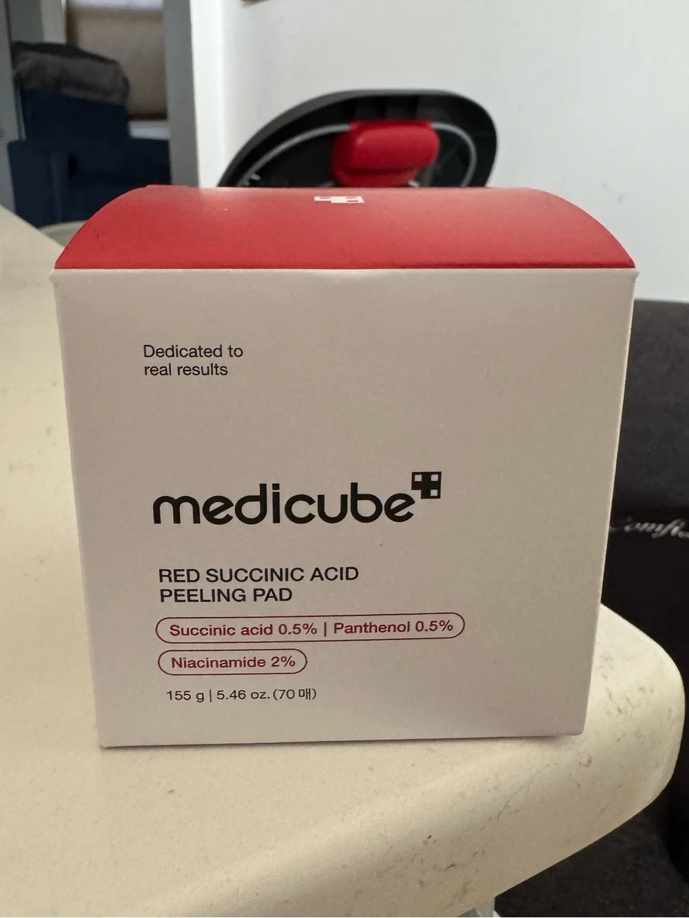 Medicube Red Succinic Acid Peeling Pad - Red & White Box